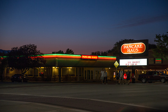 20140831_21_20_10_Hotels_Motels_NightCG3P0016