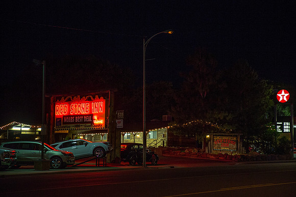 20140831_21_35_6_Hotels_Motels_NightCG3P0069