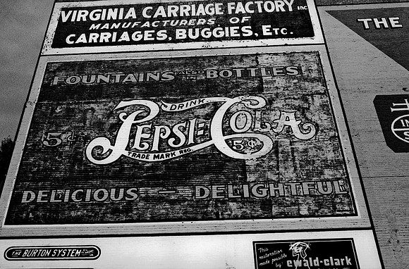 7788_FM_BW_ROANOKE_VIRGINIA_04_25.jpg