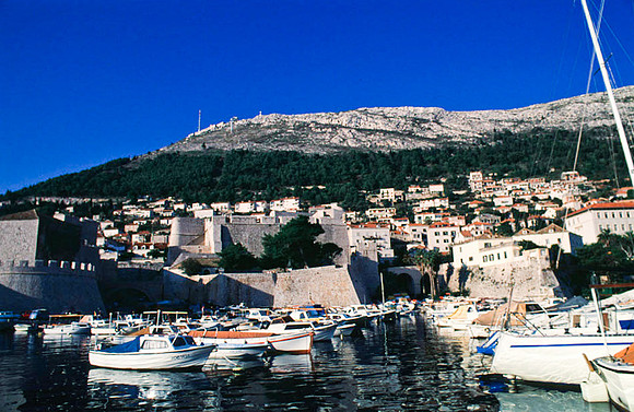Yugoslavia_Cd10_Color_210.jpg