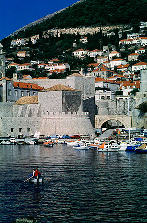 Yugoslavia_Cd7_Color_146.jpg