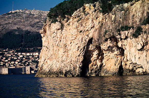 Yugoslavia_Cd10_Color_200.jpg