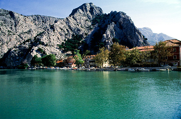 Yugoslavia_Cd4_Color_080.jpg