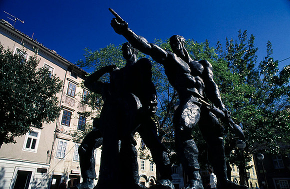 Yugoslavia_Cd2_Color_034.jpg