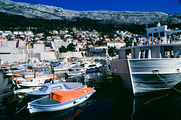 Yugoslavia_Cd8_Color_157.jpg