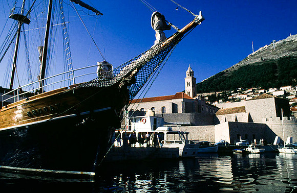 Yugoslavia_Cd9_Color_195.jpg