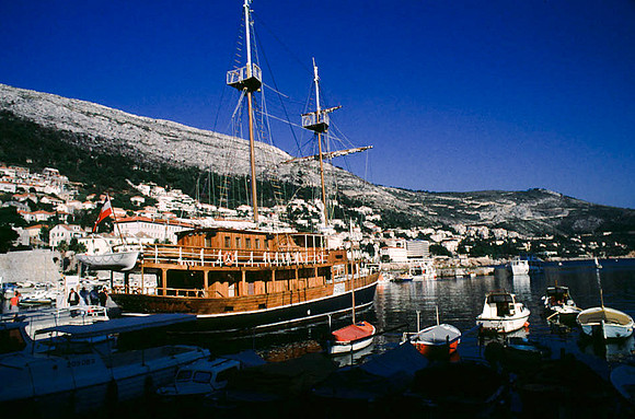 Yugoslavia_Cd9_Color_193.jpg