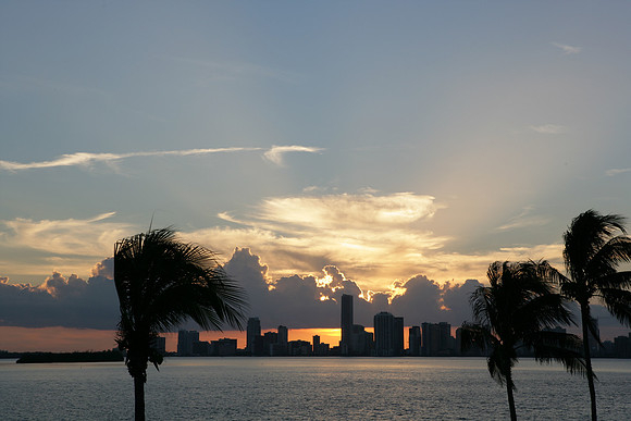 ZV4N_2703_S_Beach_FL_10_06