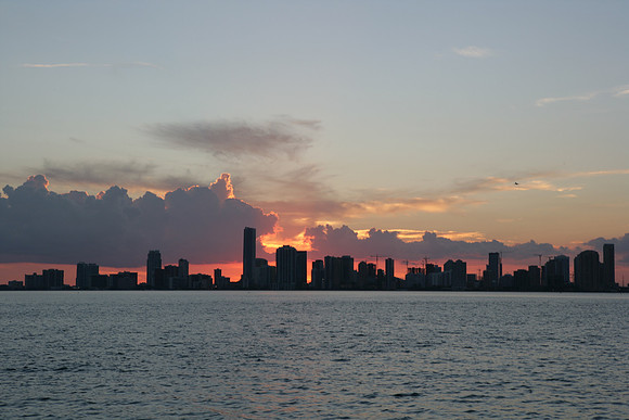 ZV4N_2715_S_Beach_FL_10_06