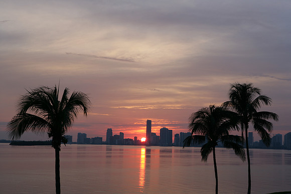ZV4N_2735_S_Beach_FL_10_06