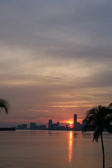 ZV4N_2723_S_Beach_FL_10_06