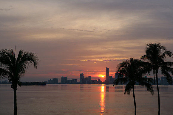 ZV4N_2721_S_Beach_FL_10_06