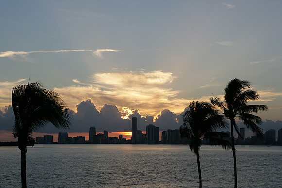ZV4N_2711_S_Beach_FL_10_06