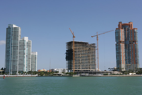 ZV4N_2749_S_Beach_FL_10_06