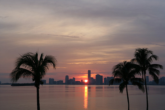 ZV4N_2732_S_Beach_FL_10_06