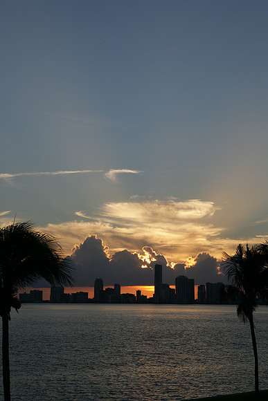 ZV4N_2705_S_Beach_FL_10_06