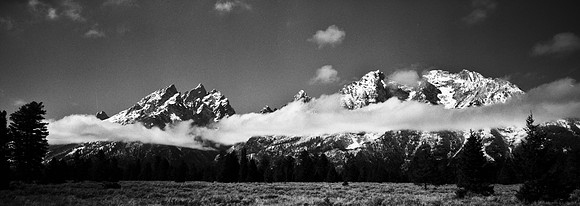 6077_FM_BW_EXPAND_WY_05_8