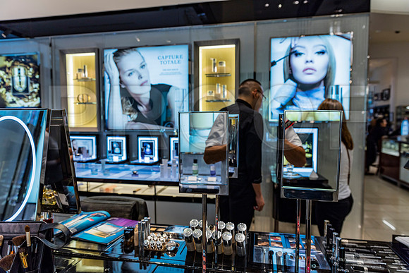 20150917_Chicago_Windows_075A2311