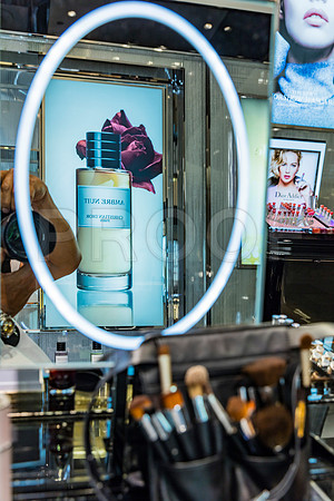 20150917_Chicago_Windows_075A2317