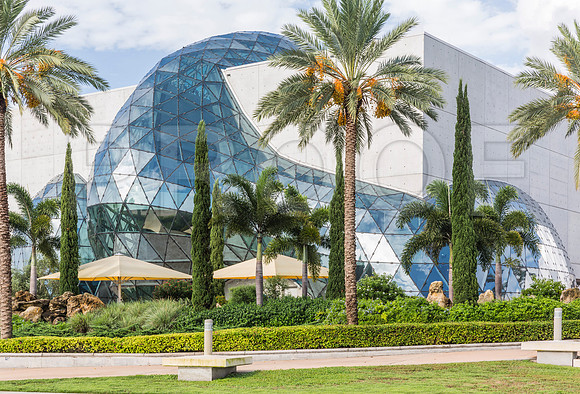 20150731_Dali_Museum_St_Petersburg_9C7C9420
