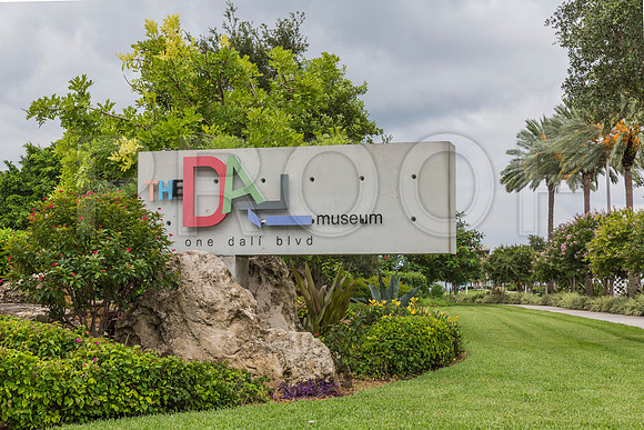 20150730_Dali_Museum_St_Petersburg_9C7C8920