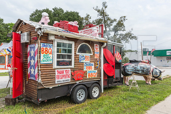 20150801_BBQ_Truck_HWY_19A_to_Sarasota_FL9C7C0496