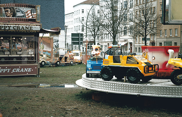 Anja_funfair_3_left