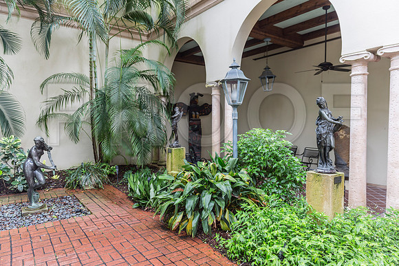20150731_Museum_of_Fine_Arts_ST_Pet_9C7C0317
