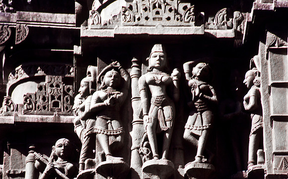 47264_SL_COLOR_INDIA_1987_9