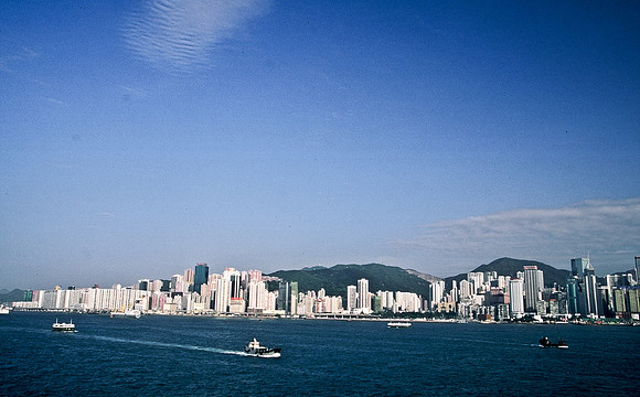 3867_SL_COLOR_AROUND_THE_WORLD_IN_8_MONTHS_APRIL_2000_15