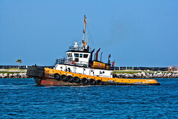 42595_Tug_Boats_Miami_Beach_FL_ZV4N6849