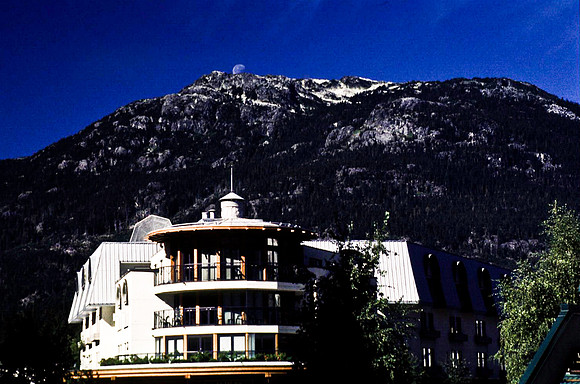 06812_B19_SL_COLOR_WHISTLER_WS_97_15.jpg