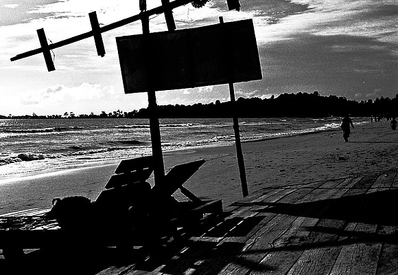 62445_2008_FM_BW_Cambodia_010-2
