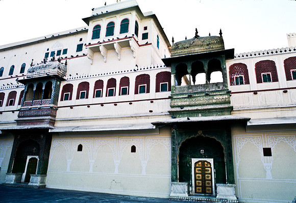 47280_SL_COLOR_INDIA_1987_13
