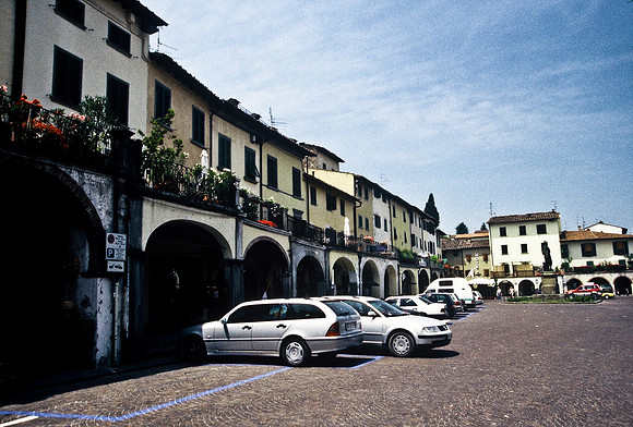 37339_SL_COLOR_ITALY_2000_3