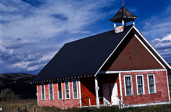 06765_B10_SL_COLOR_VERNAL_DINOSAUR_NAT_MNT_UT_97_0930.jpg