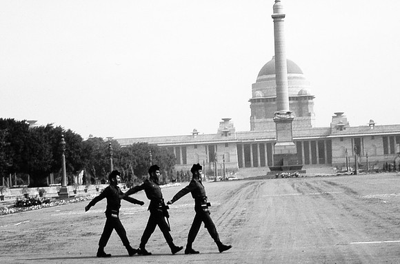 47305_SL_COLOR_INDIA_1987_8