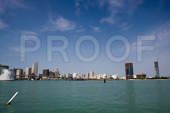 84691_2008_DG_Color_USA_Miami_FL_ZV4N2026