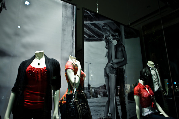 20080908_DVD32_DG_USA_Rodeo_Drive_LA_CA_6047_full_blead