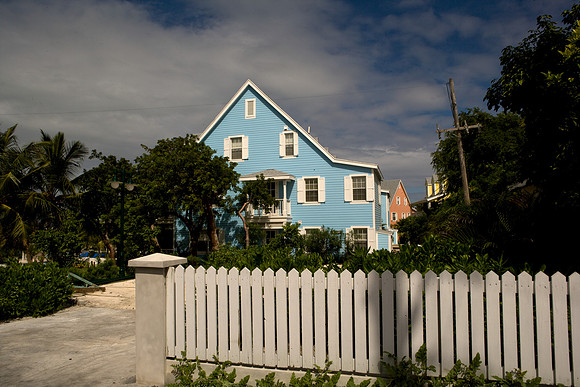 36172_DG_Color_USA_Harbour_Island_Bahamas_Related_GroupZV4N1116