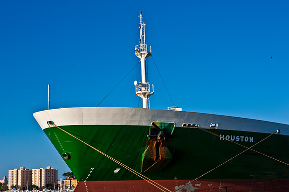 3010_DG_Oil_Tanker_Fisher_Island_Miami_FL_20090503_Miami_FL_5L8Y7252