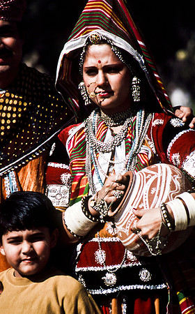 47264_SL_COLOR_INDIA_1987_19