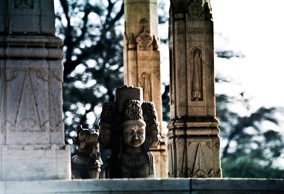 47278_SL_COLOR_INDIA_1987_11