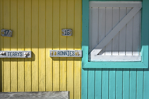 36169_DG_Color_USA_Harbour_Island_Bahamas_Related_GroupZV4N1881