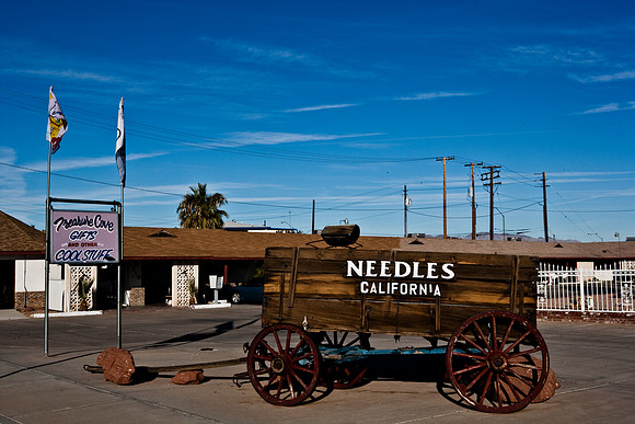 06647_DG_COLOR_NEEDLES_CALIFORNIA_CA_USA_2007_ZV4N_775