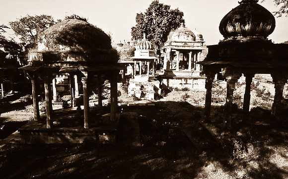 47274_SL_COLOR_INDIA_1987_9