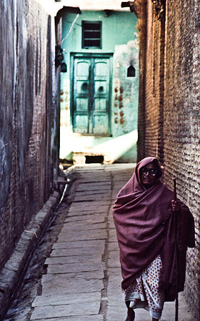 47269_SL_COLOR_INDIA_1987