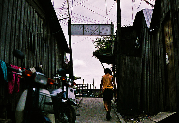 62440_2008_FM_Color_Cambodia_016