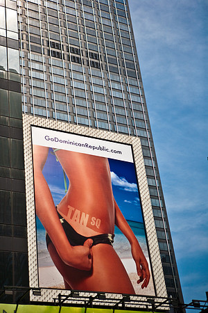 3885_DG_New_York_2010_ZV4N2177