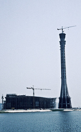 3775_SL_COLOR_AROUND_THE_WORLD_IN_8_MONTHS_APRIL_2000_6